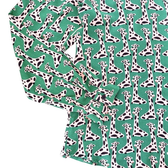 Green Giraffe Print Lapel Collar Shirt, Compania Fantastica, Size Medium - Picture 3 of 9
